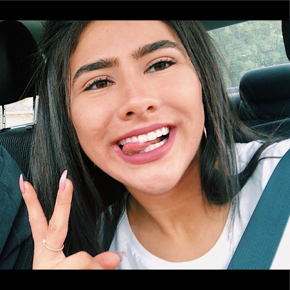 Meet your Posher, Brianna - Picture 4 of 12